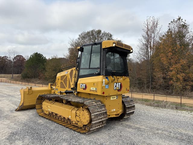 Image of Caterpillar D3 equipment image 4