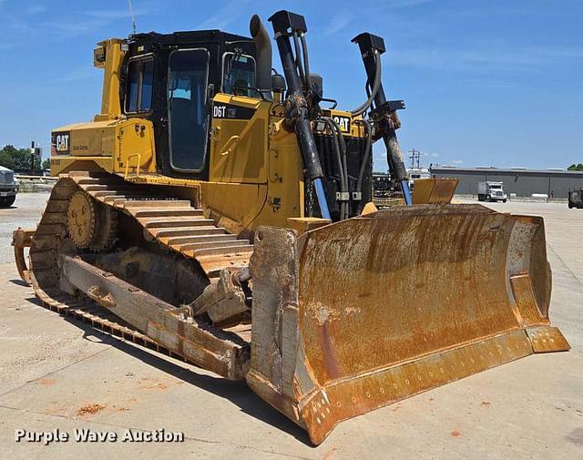 Image of Caterpillar D6TXW equipment image 2