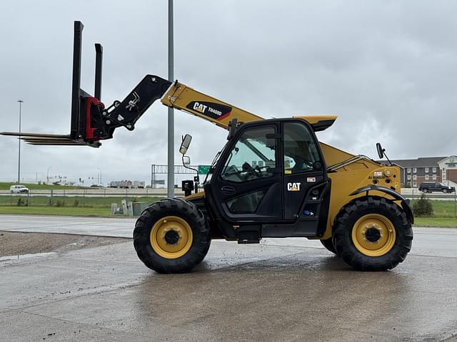 Image of Caterpillar TH408D equipment image 2