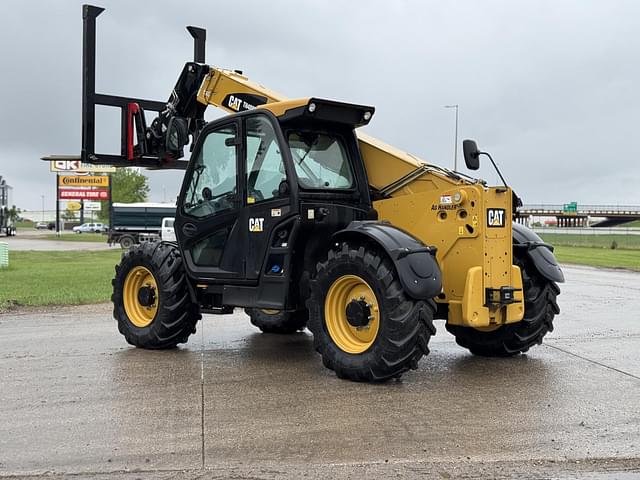 Image of Caterpillar TH408D equipment image 4