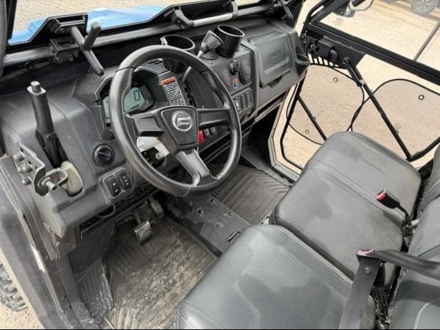 Image of CFMoto UForce 1000 equipment image 4