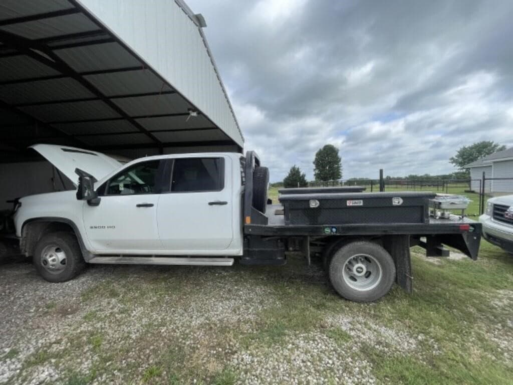 Image of Chevrolet 3500HD Primary image
