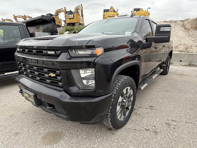 Image of Chevrolet 2500 equipment image 3