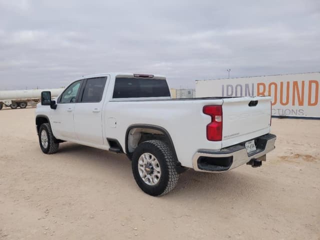 Image of Chevrolet 2500 equipment image 2