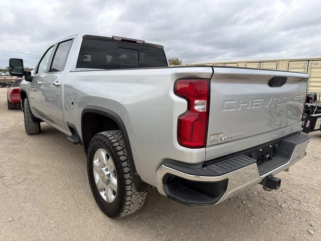 Image of Chevrolet 2500 equipment image 1