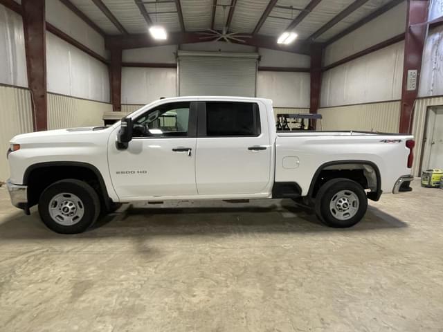 Image of Chevrolet 2500HD equipment image 2