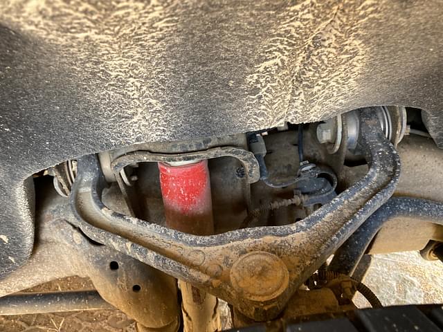 Image of Chevrolet 2500HD equipment image 4