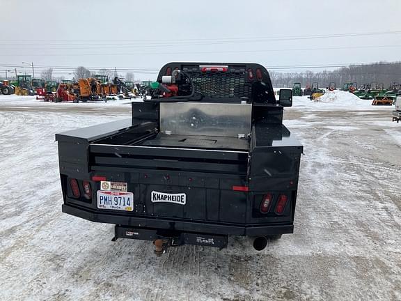 Image of Chevrolet 3500HD equipment image 4