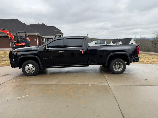 Image of Chevrolet 3500HD equipment image 1