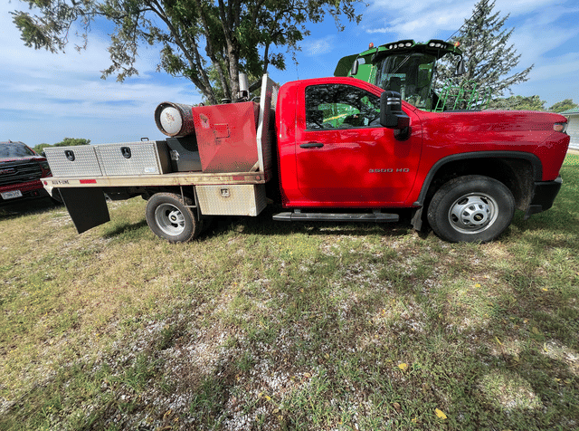 Image of Chevrolet 3500HD equipment image 3