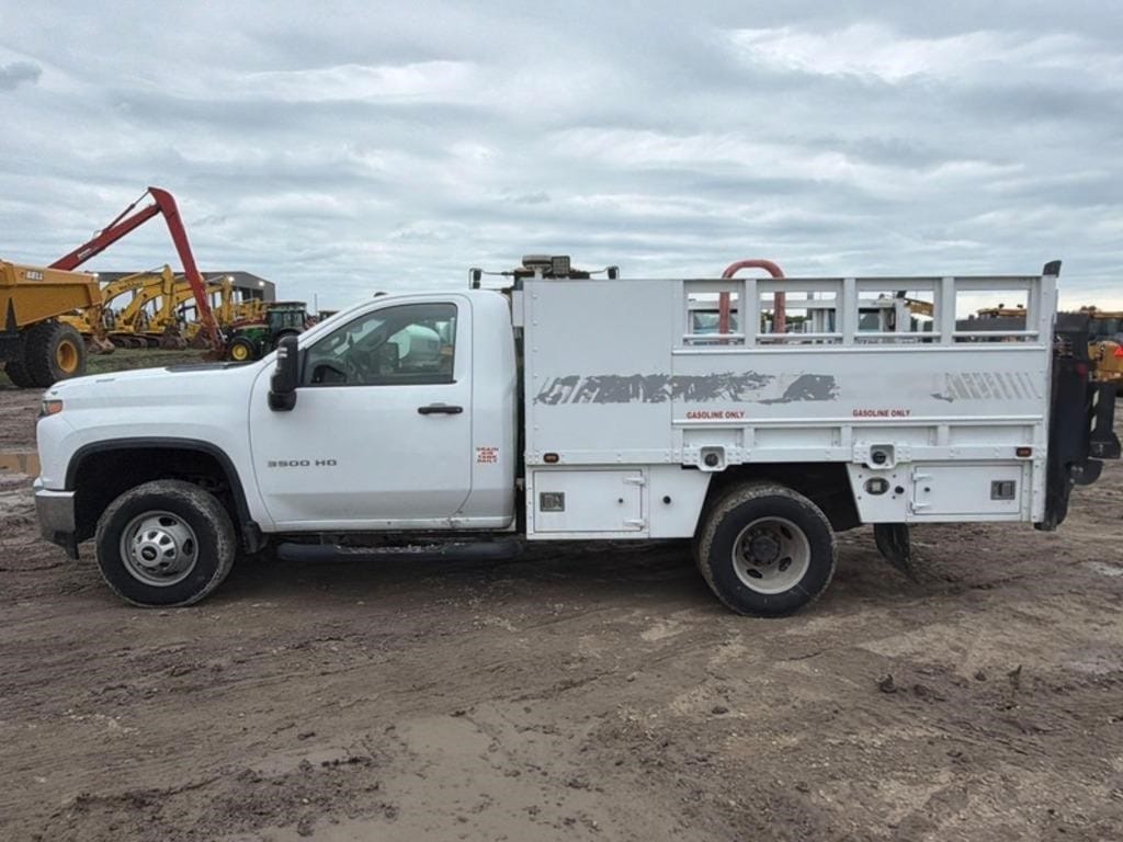 2021 Chevrolet 3500HD Equipment Image0