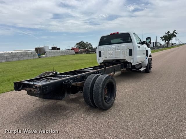 Image of Chevrolet 5500HD equipment image 4