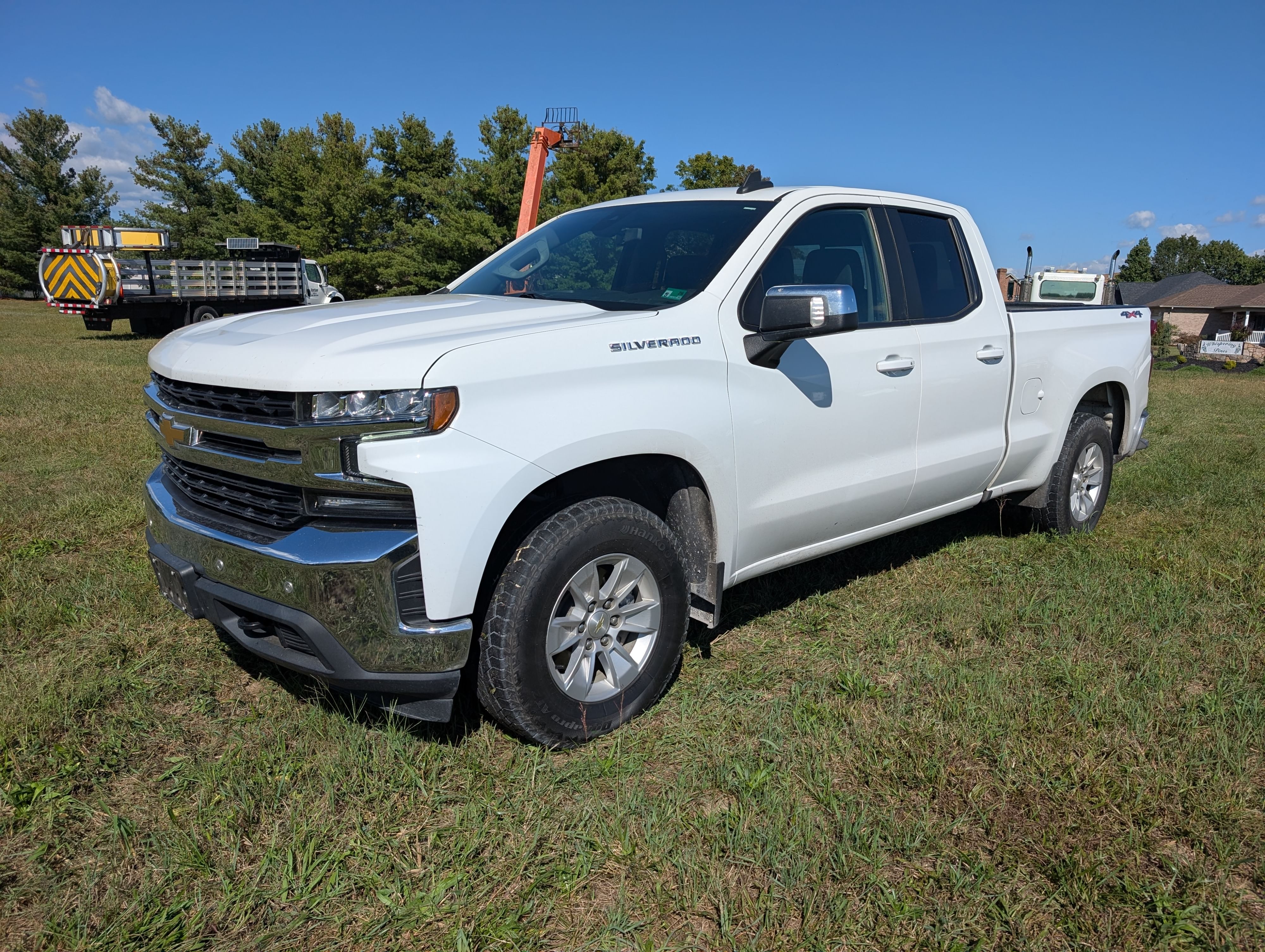 2021 Chevrolet 1500 Equipment Image0