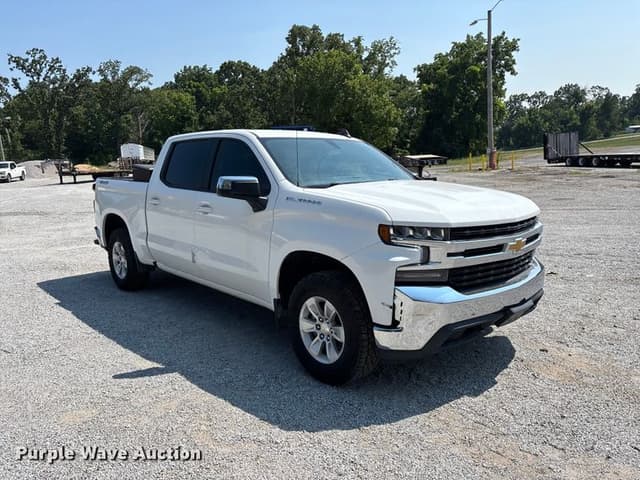 Image of Chevrolet 1500 equipment image 2