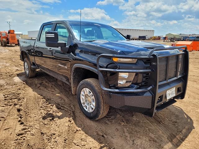 Image of Chevrolet 2500 equipment image 1