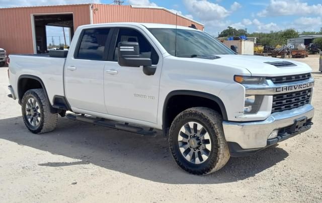 Image of Chevrolet 2500HD equipment image 2