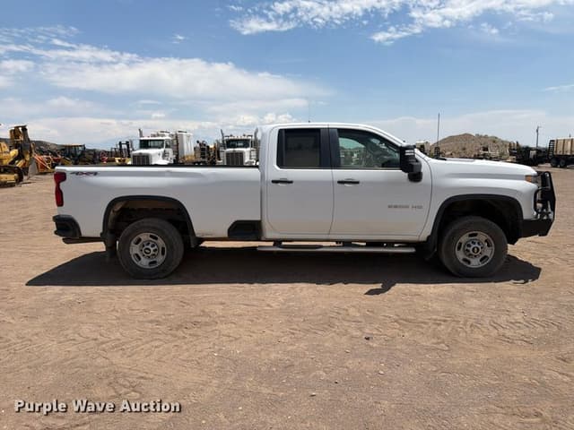 Image of Chevrolet 2500HD equipment image 3