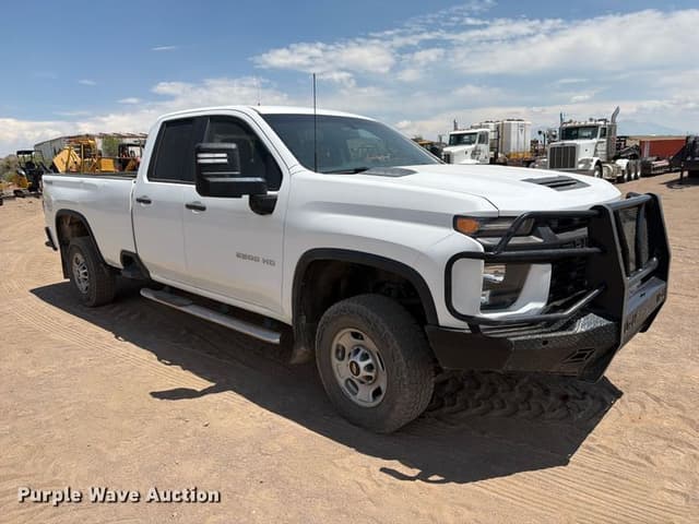 Image of Chevrolet 2500HD equipment image 2