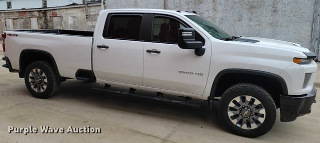 Image of Chevrolet 2500HD equipment image 3