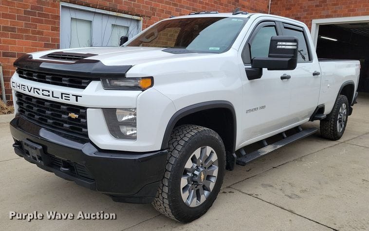 2021 Chevrolet 2500HD Equipment Image0