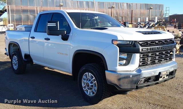 Image of Chevrolet 2500HD equipment image 2