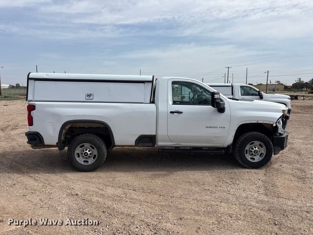 Image of Chevrolet 2500HD equipment image 3