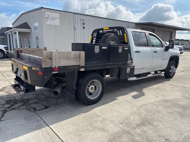 Image of Chevrolet 3500HD equipment image 2