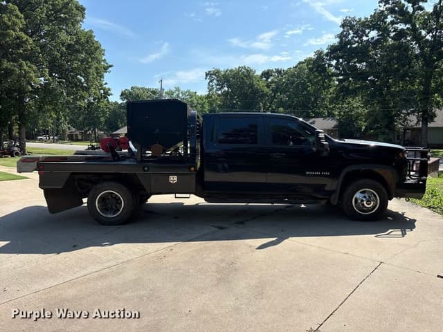 Image of Chevrolet Silverado equipment image 3