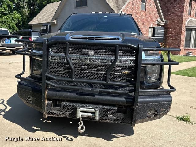 Image of Chevrolet Silverado equipment image 1