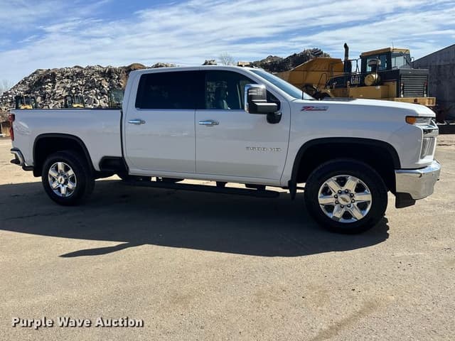 Image of Chevrolet 3500HD equipment image 3