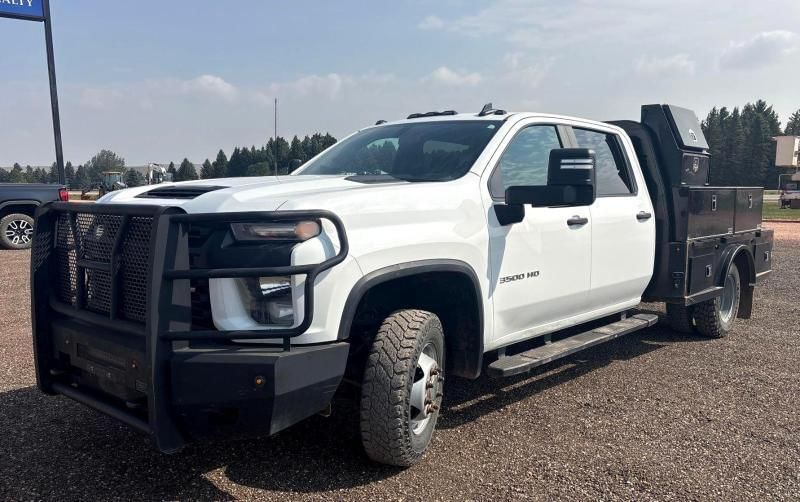 2021 Chevrolet 3500HD Equipment Image0