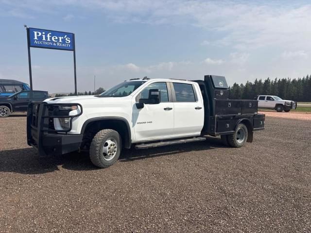 Image of Chevrolet 3500HD equipment image 1