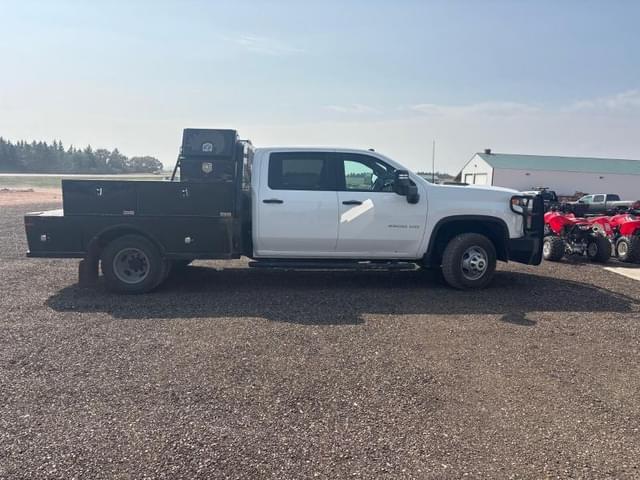 Image of Chevrolet 3500HD equipment image 4