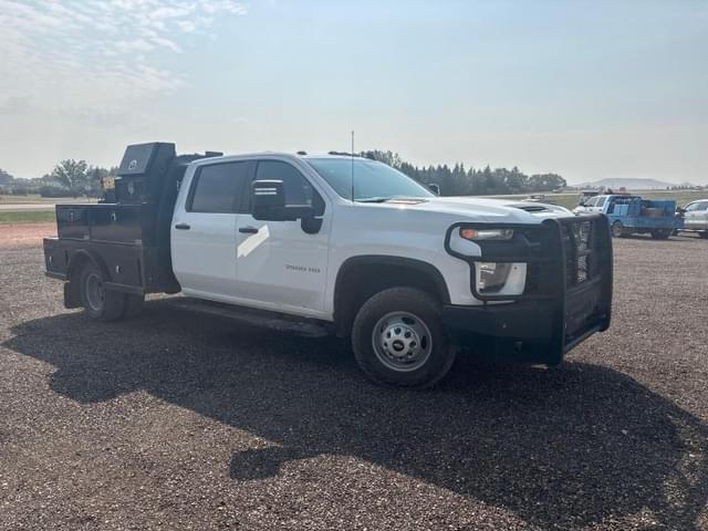 Image of Chevrolet 3500HD equipment image 3
