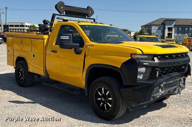 Image of Chevrolet 3500HD equipment image 2