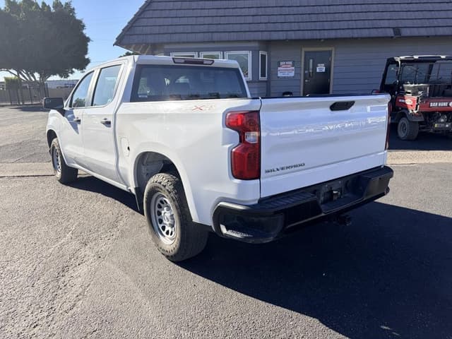 Image of Chevrolet Silverado equipment image 3