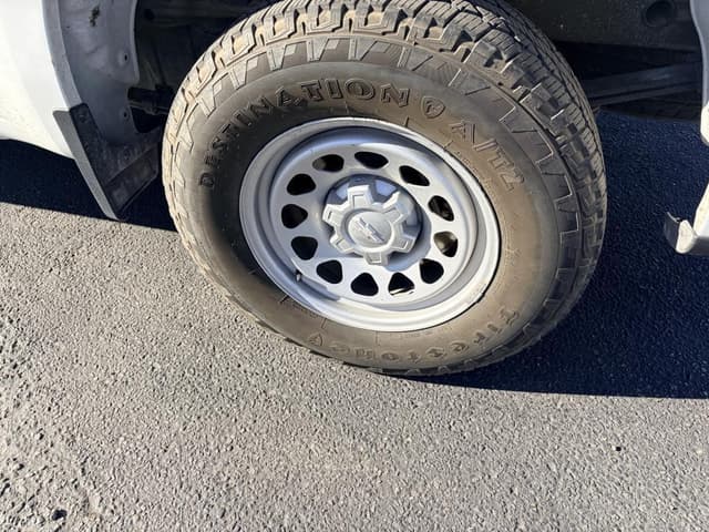 Image of Chevrolet Silverado equipment image 4