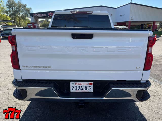 Image of Chevrolet 1500 equipment image 4