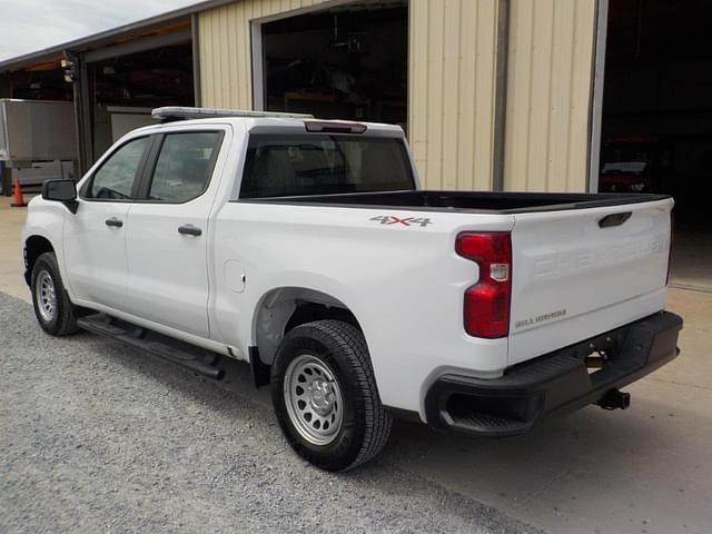 Image of Chevrolet Silverado equipment image 3