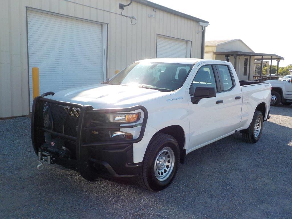 Image of Chevrolet Silverado Primary image