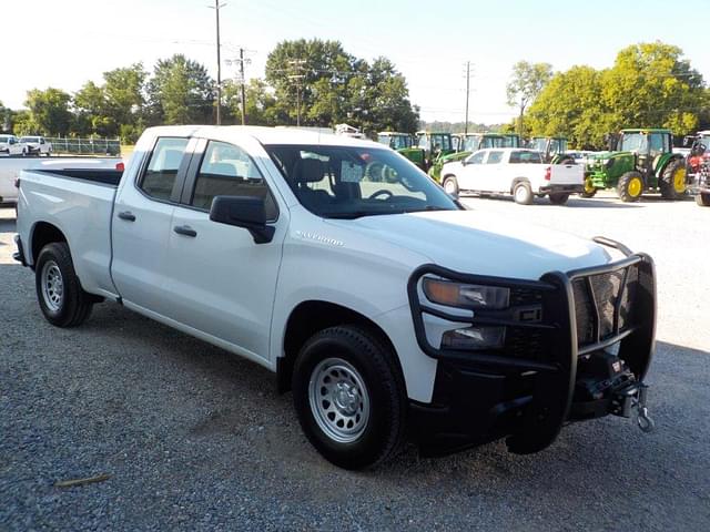 Image of Chevrolet Silverado equipment image 1