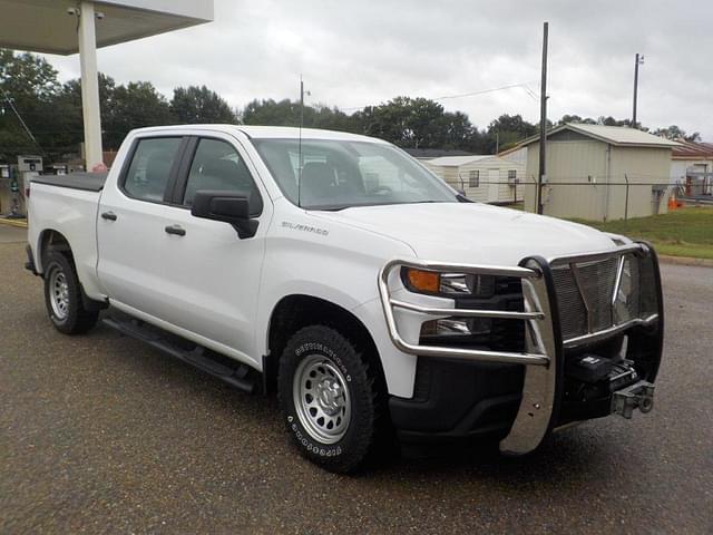 Image of Chevrolet Silverado equipment image 1