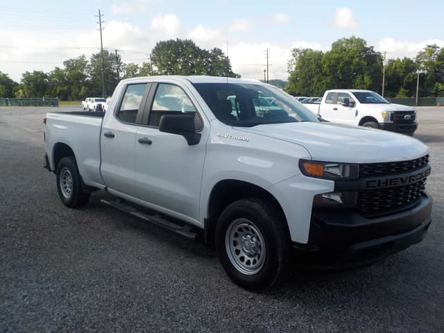 Image of Chevrolet Silverado equipment image 1