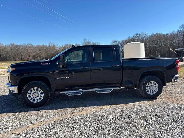 Image of Chevrolet Silverado equipment image 3