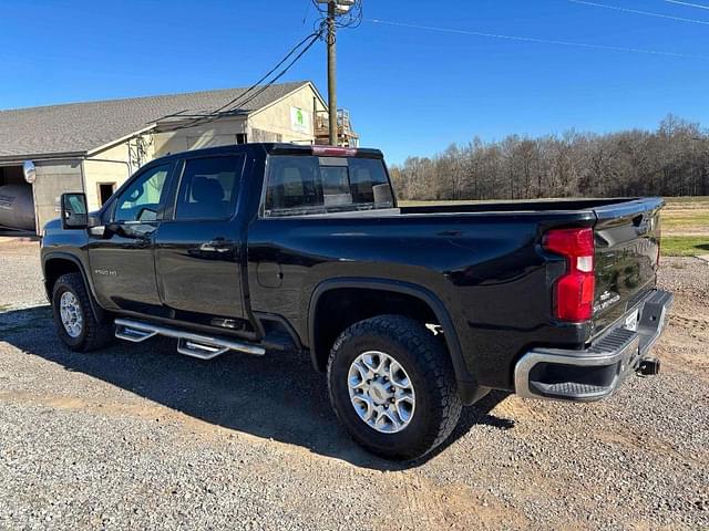 Image of Chevrolet Silverado equipment image 4