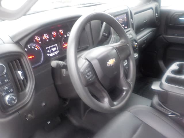 Image of Chevrolet Silverado equipment image 4