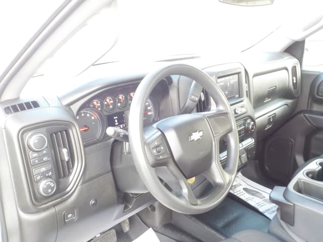 Image of Chevrolet Silverado equipment image 4