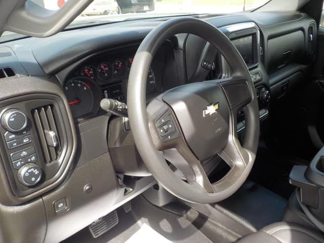 Image of Chevrolet Silverado equipment image 4