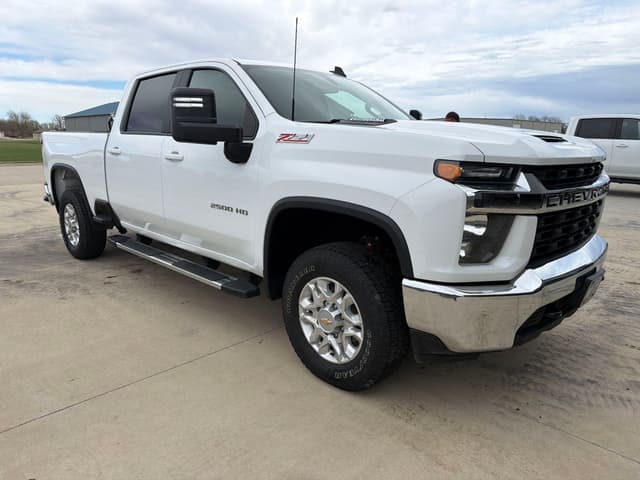 Image of Chevrolet 2500HD equipment image 2