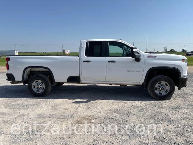 Image of Chevrolet 2500HD equipment image 3